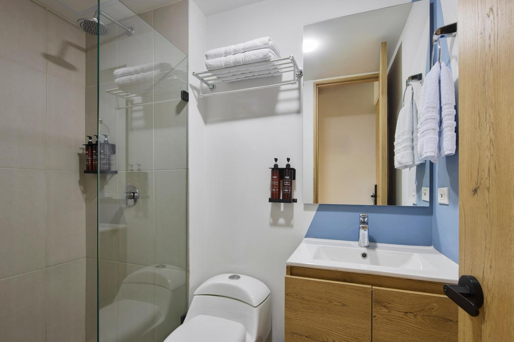 30 Living Suites Medellin Ngoại thất bức ảnh